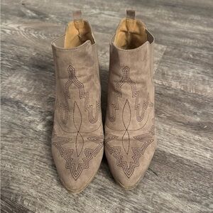 Qupid Taupe Embroidered Ankle Booties